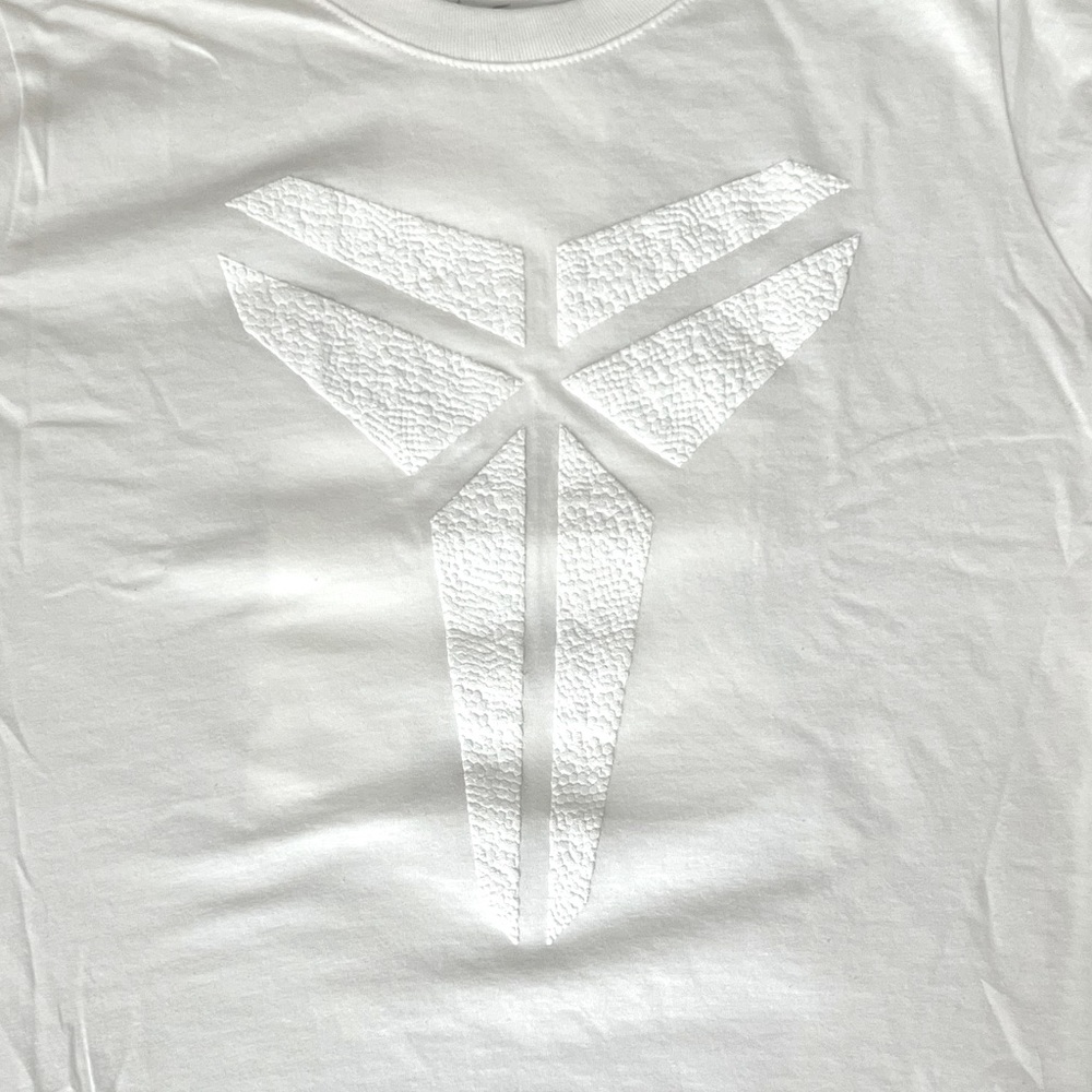 Kobe Mamba Halo T-shirt Big Kids (Boy’s) Size XL